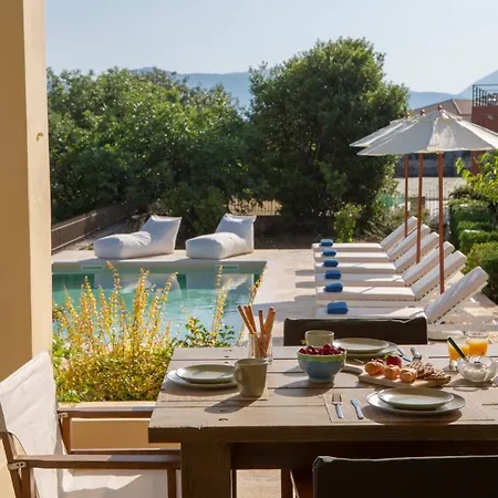 Serene Meganisi - Seaview & Exclusive Pool Vilă *
