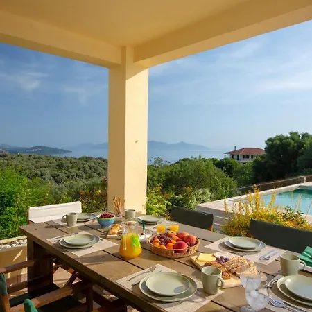 Vilă Serene Meganisi - Seaview & Exclusive Pool Spartokhórion
