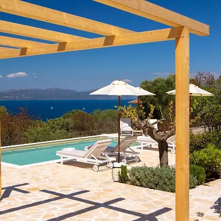 Villa Serene Meganisi - Seaview & Exclusive Pool Spartokhórion